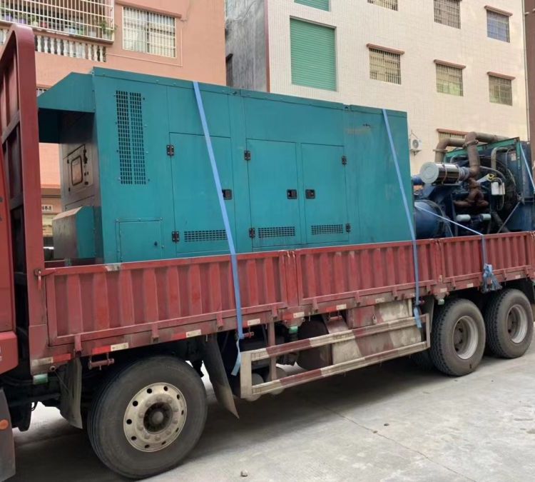 石台如何在不同负载率下确保 400KW 柴油发电机组的正常运行？