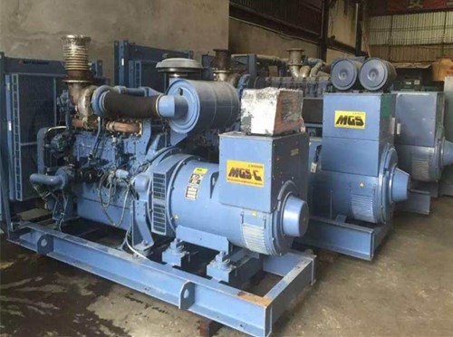 石台发电机组带负载降电压是什么原因照成的？