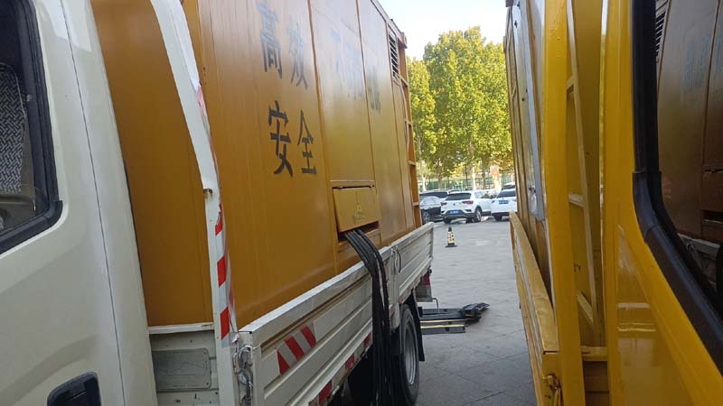 石台如何判断柴油发电机组和UPS电源的切换时间是否符合要求？