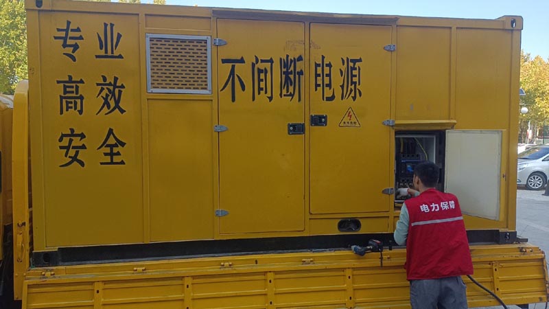 石台柴油发电机组和UPS电源配合使用时，如何避免切换过程中的电力中断？
